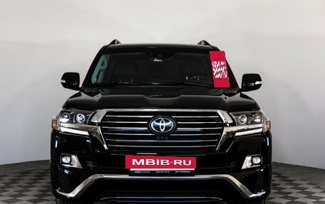 Toyota Land Cruiser 200, 2016 год, 6 499 000 рублей, 2 фотография