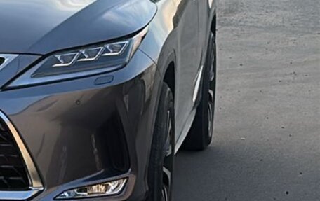 Lexus RX IV рестайлинг, 2021 год, 5 800 000 рублей, 4 фотография