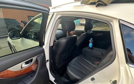 Infiniti QX70, 2014 год, 3 825 000 рублей, 13 фотография