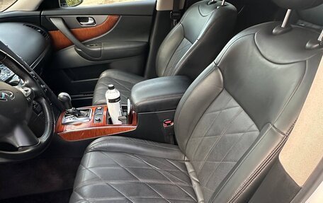 Infiniti QX70, 2014 год, 3 825 000 рублей, 16 фотография