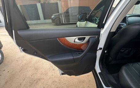 Infiniti QX70, 2014 год, 3 825 000 рублей, 17 фотография