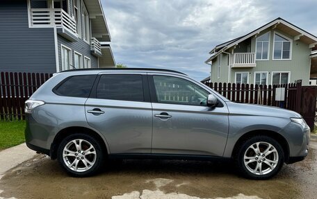 Mitsubishi Outlander III рестайлинг 3, 2012 год, 1 157 000 рублей, 5 фотография