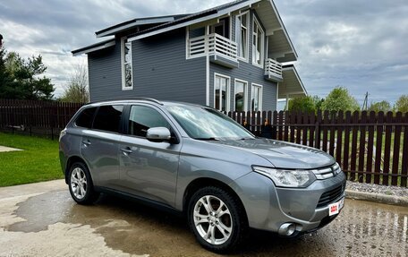 Mitsubishi Outlander III рестайлинг 3, 2012 год, 1 157 000 рублей, 6 фотография