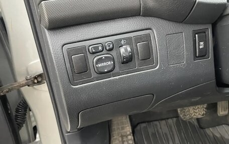 Toyota Avensis III рестайлинг, 2005 год, 610 000 рублей, 12 фотография
