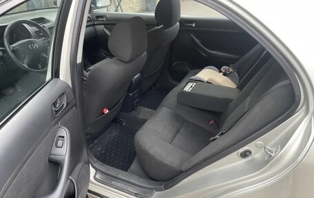Toyota Avensis III рестайлинг, 2005 год, 610 000 рублей, 14 фотография