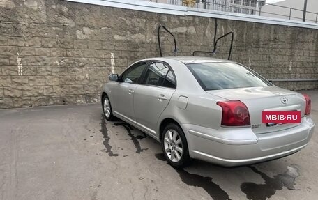 Toyota Avensis III рестайлинг, 2005 год, 610 000 рублей, 3 фотография