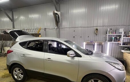 Hyundai ix35 I рестайлинг, 2011 год, 1 050 000 рублей, 4 фотография