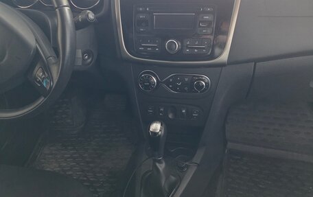 Renault Sandero II рестайлинг, 2015 год, 1 100 000 рублей, 2 фотография
