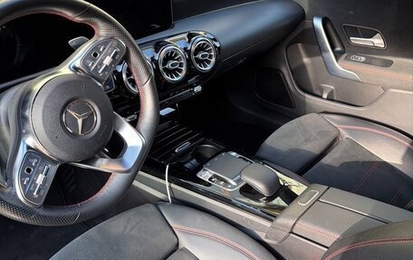 Mercedes-Benz CLA, 2019 год, 2 815 000 рублей, 17 фотография