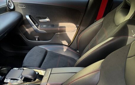 Mercedes-Benz CLA, 2019 год, 2 815 000 рублей, 16 фотография