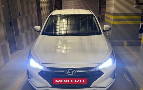 Hyundai Elantra VI рестайлинг, 2019 год, 1 800 000 рублей, 2 фотография
