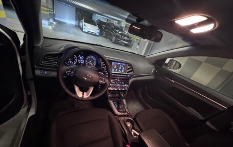 Hyundai Elantra VI рестайлинг, 2019 год, 1 800 000 рублей, 7 фотография