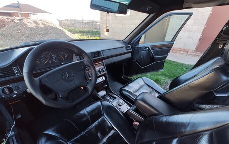 Mercedes-Benz E-Класс, 1994 год, 650 000 рублей, 10 фотография