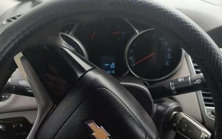 Chevrolet Cruze II, 2009 год, 340 000 рублей, 9 фотография
