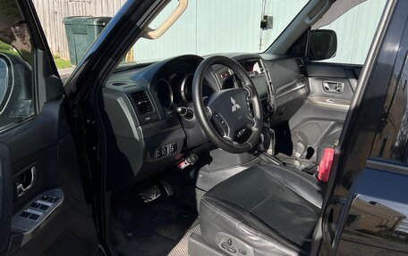 Mitsubishi Pajero IV, 2015 год, 2 600 000 рублей, 6 фотография
