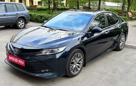 Toyota Camry, 2019 год, 2 500 000 рублей, 3 фотография