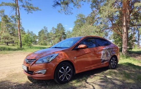Hyundai Solaris II рестайлинг, 2015 год, 1 020 000 рублей, 6 фотография