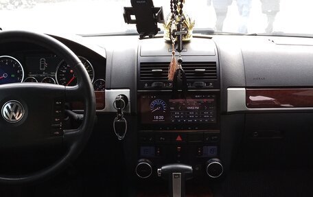 Volkswagen Touareg III, 2007 год, 1 350 000 рублей, 2 фотография
