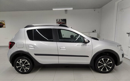 Renault Sandero II рестайлинг, 2016 год, 899 000 рублей, 5 фотография