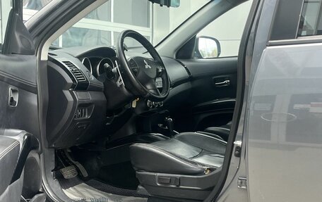 Mitsubishi Outlander III рестайлинг 3, 2011 год, 1 165 000 рублей, 11 фотография