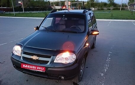 Chevrolet Niva I рестайлинг, 2011 год, 450 000 рублей, 2 фотография