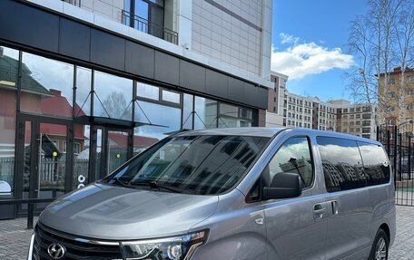 Hyundai H-1 II рестайлинг, 2019 год, 2 530 000 рублей, 14 фотография