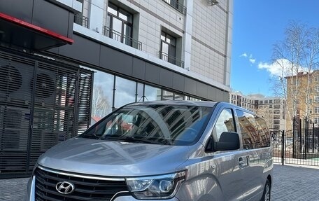Hyundai H-1 II рестайлинг, 2019 год, 2 530 000 рублей, 8 фотография