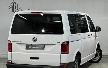 Volkswagen Caravelle T6 рестайлинг, 2015 год, 2 499 800 рублей, 2 фотография