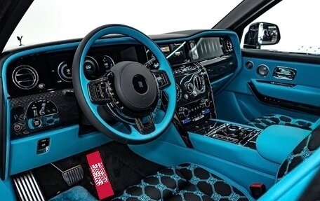 Rolls-Royce Cullinan, 2026 год, 75 000 000 рублей, 4 фотография