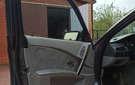 BMW 5 серия, 2004 год, 680 000 рублей, 12 фотография