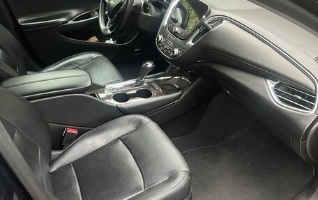 Chevrolet Malibu IX, 2017 год, 1 650 000 рублей, 4 фотография