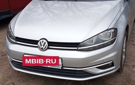 Volkswagen Golf VII, 2019 год, 1 830 000 рублей, 2 фотография