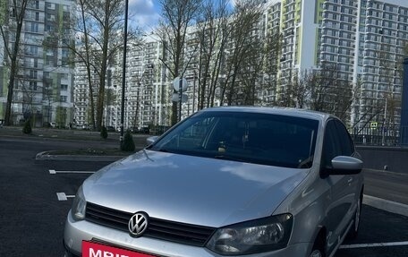 Volkswagen Polo VI (EU Market), 2012 год, 855 000 рублей, 2 фотография