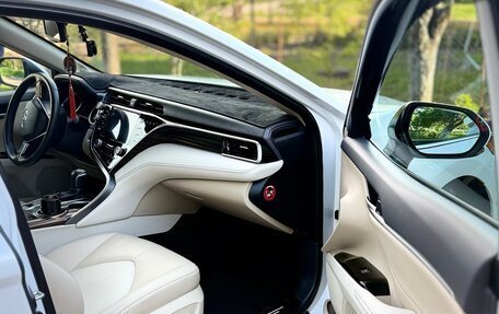 Toyota Camry, 2020 год, 3 850 000 рублей, 12 фотография