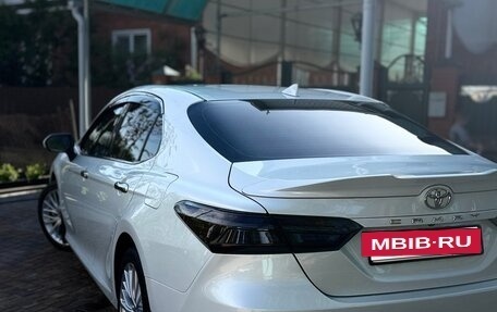 Toyota Camry, 2020 год, 3 850 000 рублей, 7 фотография