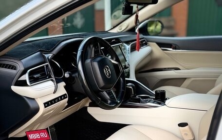Toyota Camry, 2020 год, 3 850 000 рублей, 11 фотография