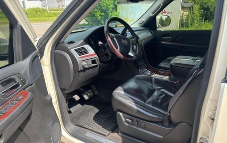 Cadillac Escalade III, 2008 год, 1 850 000 рублей, 14 фотография