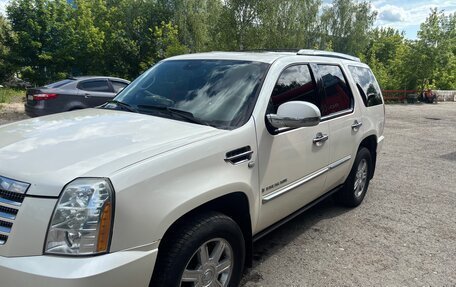 Cadillac Escalade III, 2008 год, 1 850 000 рублей, 7 фотография