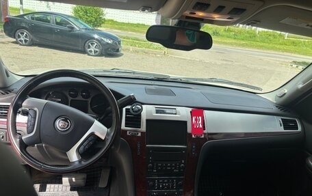 Cadillac Escalade III, 2008 год, 1 850 000 рублей, 12 фотография