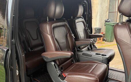 Mercedes-Benz V-Класс, 2017 год, 4 450 000 рублей, 13 фотография