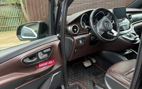 Mercedes-Benz V-Класс, 2017 год, 4 450 000 рублей, 10 фотография