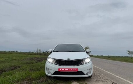 KIA Rio III рестайлинг, 2015 год, 1 000 000 рублей, 2 фотография