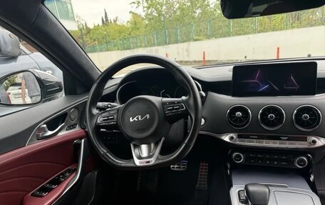 KIA Stinger I, 2022 год, 3 350 000 рублей, 10 фотография