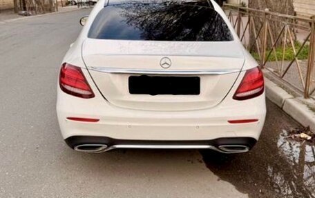 Mercedes-Benz E-Класс, 2016 год, 2 500 000 рублей, 4 фотография