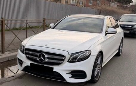 Mercedes-Benz E-Класс, 2016 год, 2 500 000 рублей, 2 фотография