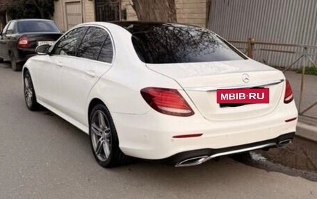 Mercedes-Benz E-Класс, 2016 год, 2 500 000 рублей, 3 фотография