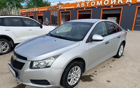 Chevrolet Cruze II, 2010 год, 545 000 рублей, 2 фотография