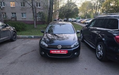 Volkswagen Golf VI, 2011 год, 900 000 рублей, 2 фотография