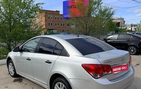 Chevrolet Cruze II, 2010 год, 545 000 рублей, 3 фотография