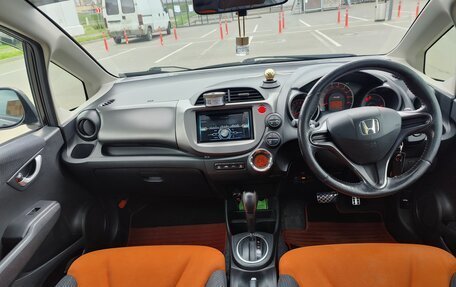 Honda Fit III, 2011 год, 850 000 рублей, 11 фотография